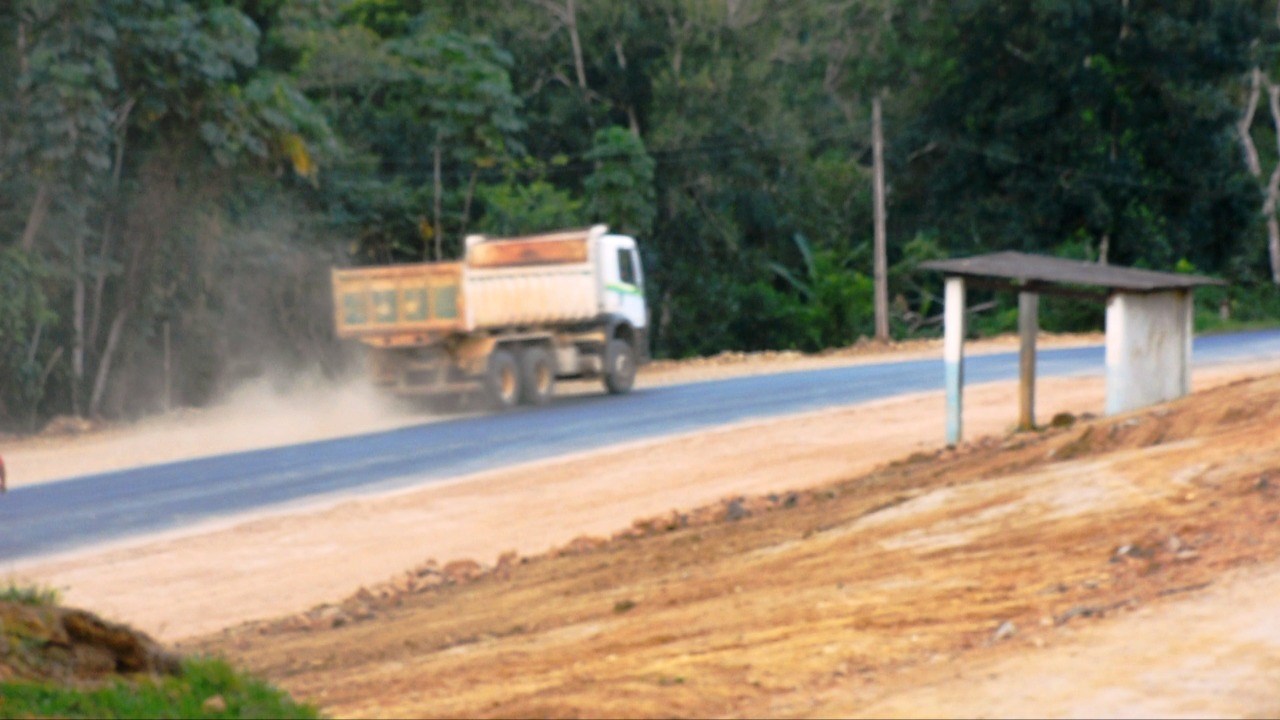 Camacã: Prefeitura recupera estrada vicinal depois de 40 anos 
